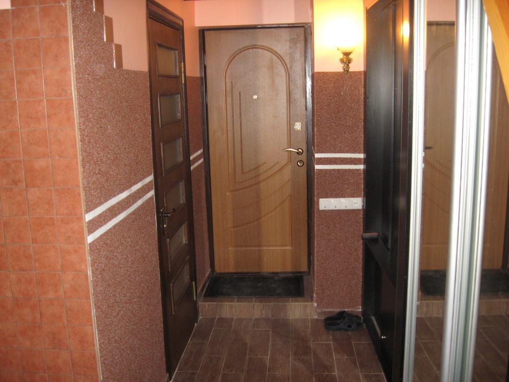 Квартира на площі Старий Ринок з балконом Львів Екстер'єр фото